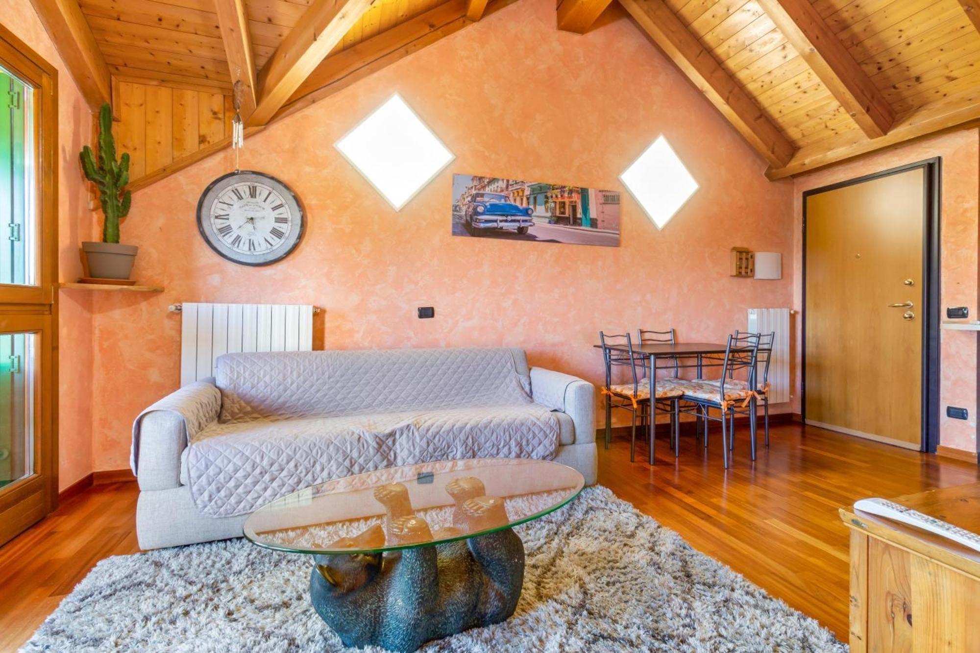 Lovely Orange House Viggiu Exterior photo
